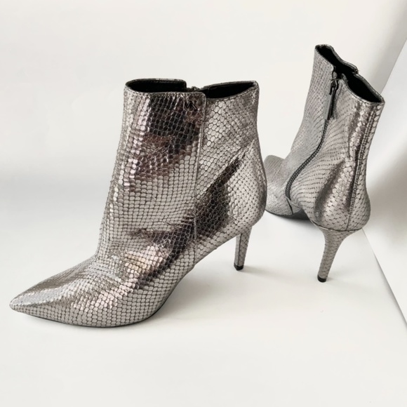 Michael Kors Dorothy Flex Leather Pointed Toe Ankle Metallic Silver Snake Heel 8 - Picture 14 of 16